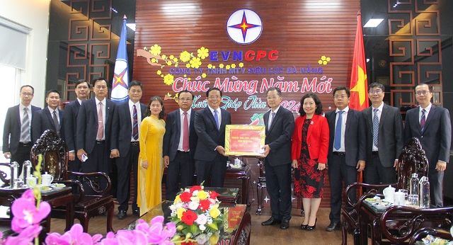 Bí thư Thành ủy Nguyễn Văn Quảng thăm, chúc Tết Công ty TNHH MTV Điện lực Đà Nẵng Bí thư Thành ủy Nguyễn Văn Quảng thăm, chúc Tết Công ty TNHH MTV Điện lực Đà Nẵng