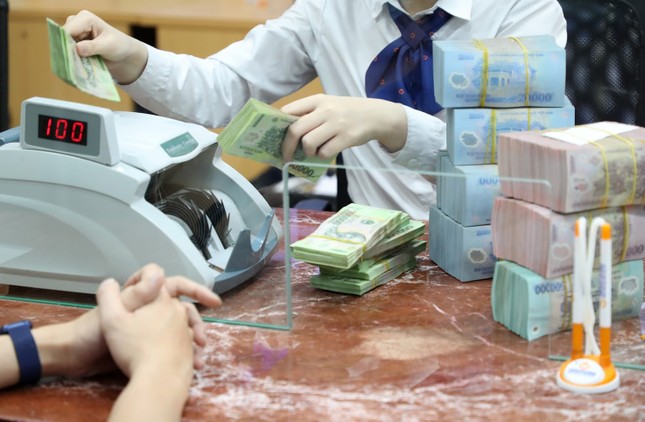 Có tiền nên đầu tư gì trong năm Rồng?