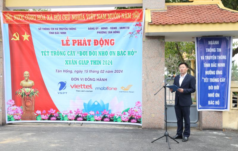 Giám đốc Sở Thông tin và Truyền thông tỉnh Bắc Ninh Nguyễn Trung Hiền phát động Tết trồng cây năm 2024.