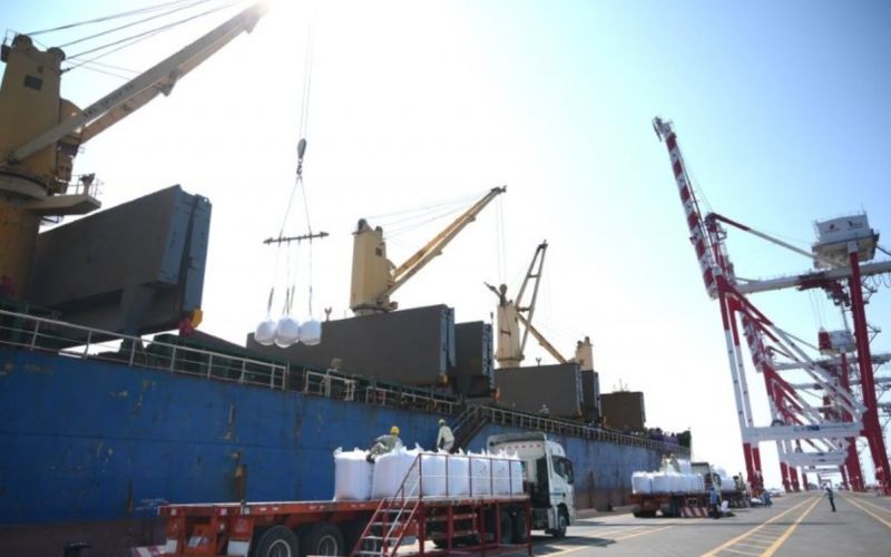 Hàng xuất khẩu nhộn nhịp rời cảng đi EU, Hoa Kỳ