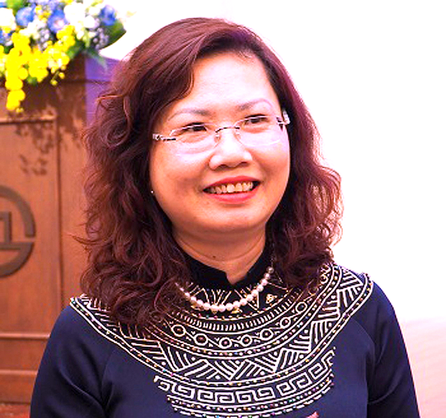 Chủ tịch Ủy ban Chứng khoán Nhà nước (UBCKNN) Vũ Thị Chân Phương trao đổi về định hướng, giải pháp quan trọng của cơ quan quản lý nhằm hỗ trợ thị trường chứng khoán (TTCK) Việt Nam phát triển