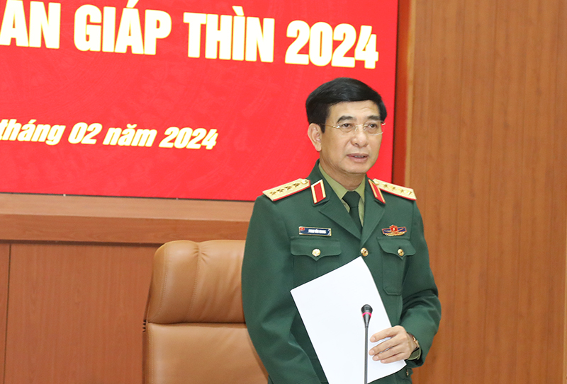 Đại tướng Phan Văn Giang yêu cầu các cơ quan, đơn vị tiếp tục duy trì nghiêm chế độ trực sẵn sàng chiến đấu, nắm chắc, dự báo đúng tình hình, kịp thời tham mưu, xử lý hiệu quả các tình huống về quân sự, quốc phòng