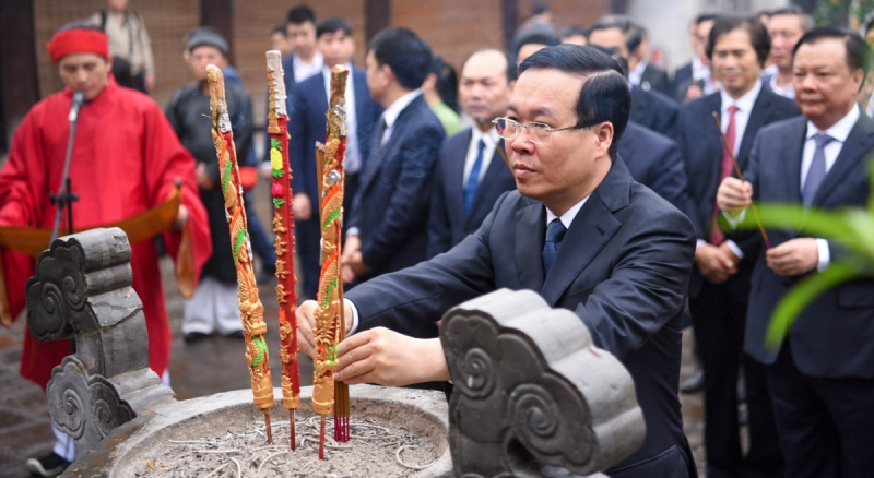 Chủ tịch nước Võ Văn Thưởng dâng hương tưởng niệm Đức Vua An Dương Vương