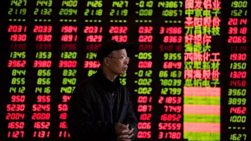 Cả hai sàn giao dịch chứng khoán Thượng Hải và Thâm Quyến đều ra thông báo rằng họ sẽ tăng cường giám sát các giao dịch được thực hiện bởi các quỹ định lượng.