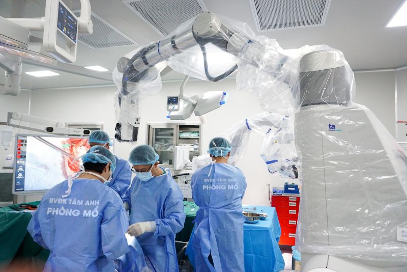 Hệ thống Robot Modus V Synaptive tiên tiến, hiện đại nhất trong phẫu thuật thần kinh hiện nay của Bệnh viện Tâm Anh là duy nhất tại Việt Nam