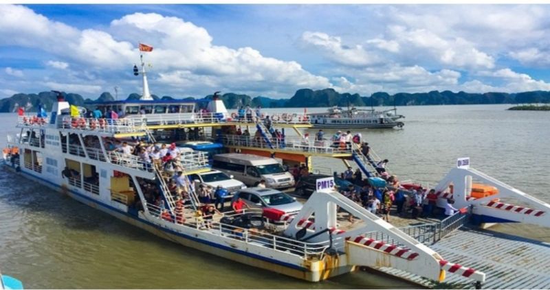 Hình ảnh phà Gót - Cái Viềng vận chuyển hành khách đi đảo Cát Bà - Hải Phòng