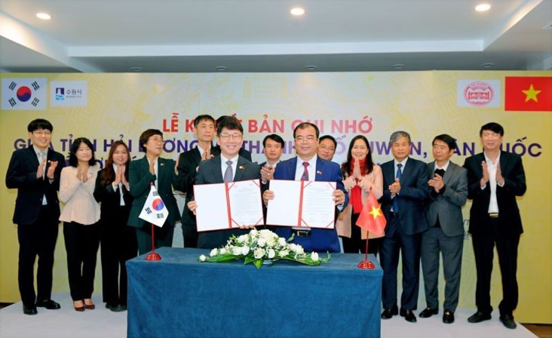 Lễ ký kết biên bản ghi nhớ giữa tỉnh Hải Dương và thành phố Suwon, Hàn Quốc về hợp tác địa phương giai đoạn 2024-2026
