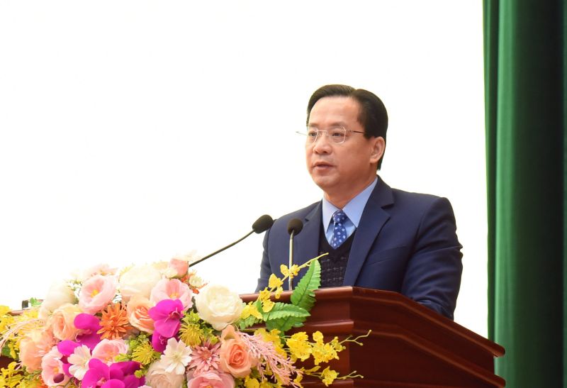 Phó Bí thư Thường trực Tỉnh ủy Lạng Sơn Hoàng Văn Nghiệm phát biểu tại hội nghị