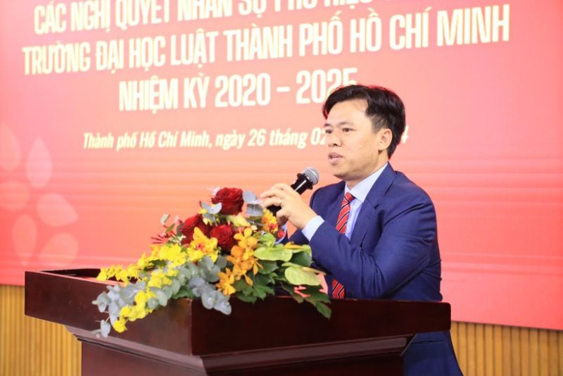 GS.TS. Đỗ Văn Đại, Phó Hiệu trưởng Nhà trường phát biểu nhận nhiệm vụ.