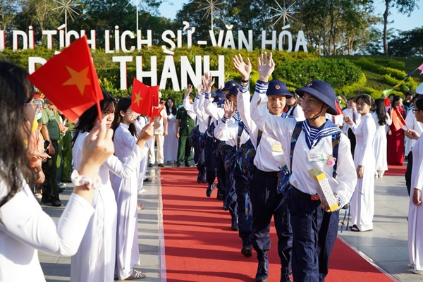 Hình ảnh các tân binh trước giờ nhập ngũ tại lễ giao nhận quân huyện Long Điền