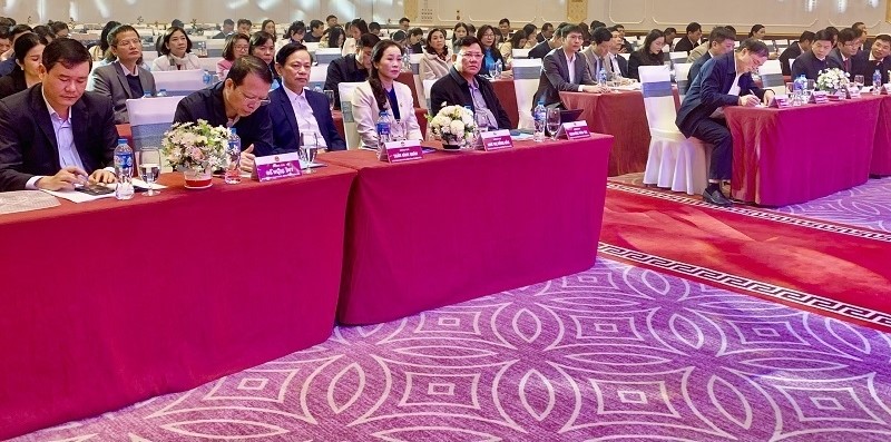 Các đại biểu tham dự hội nghị Các đại biểu tham dự hội nghị