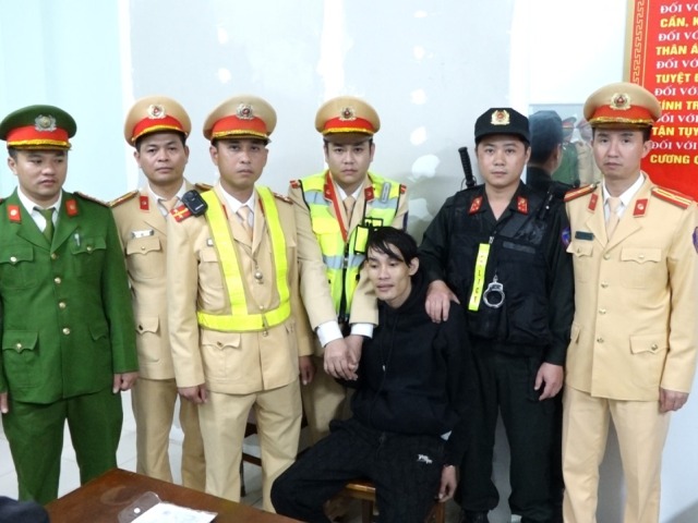 Đối tượng Trần Văn Lợi bị bắt khi đang vận chuyển trái phép gần 2.000 viên ma túy tổng hợp.