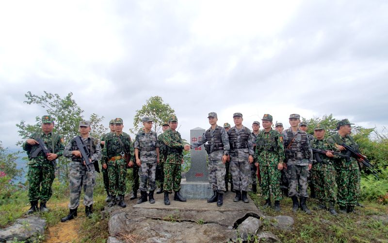 Ảnh báo Biên phòng.