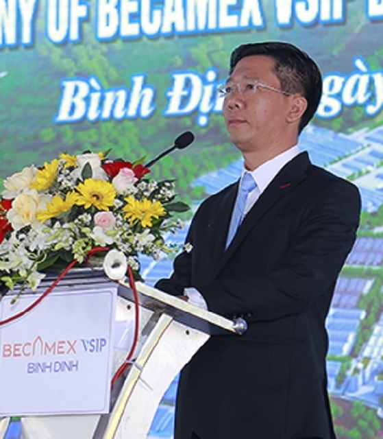 Ông Nguyễn Văn Lăng báo cáo quá trình triển khai dự án. Ảnh: V.H