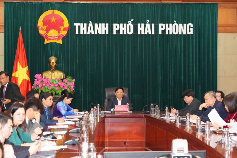 Phó Chủ tịch UBND thành phố Nguyễn Đức Thọ chủ trì Hội nghị tại điểm cầu Hải Phòng.