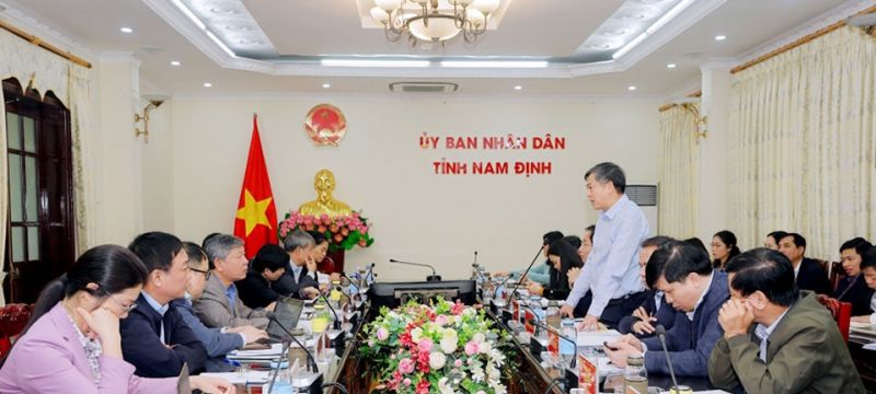 Quang cảnh buổi làm việc