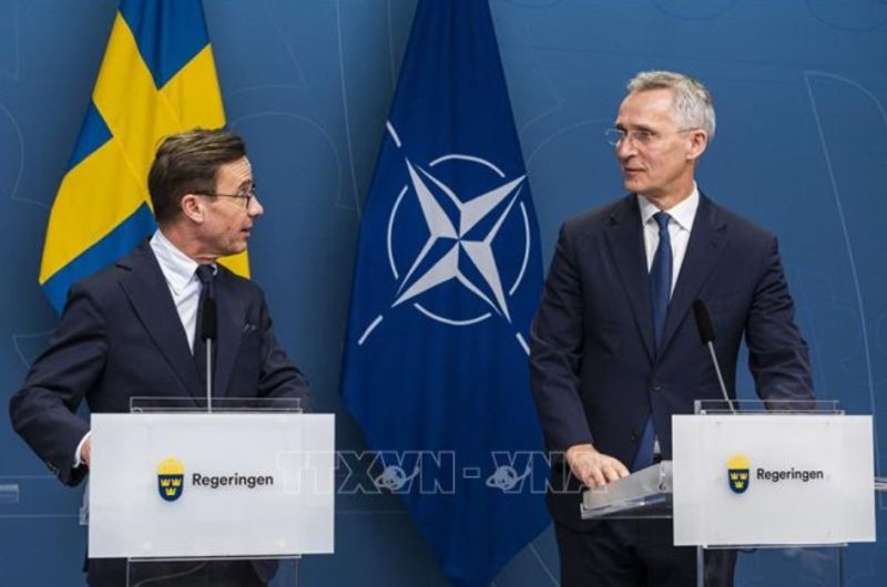 Tổng Thư ký NATO Jens Stoltenberg (phải) và Thủ tướng Thụy Điển Ulf Kristersson tại cuộc họp báo ở Stockholm ngày 7/3/2023.
