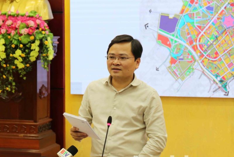 Bí thư Tỉnh ủy Bắc Ninh Nguyễn Anh Tuấn phát biểu tại phiên họp