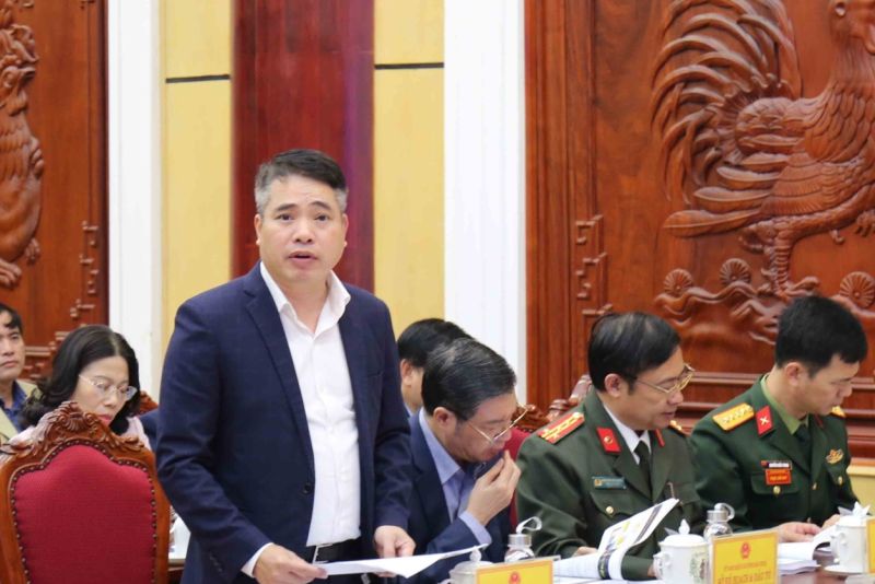 Giám đốc sở Xây dựng Bắc Ninh Nguyễn Việt Hùng phát biểu tại cuộc họp