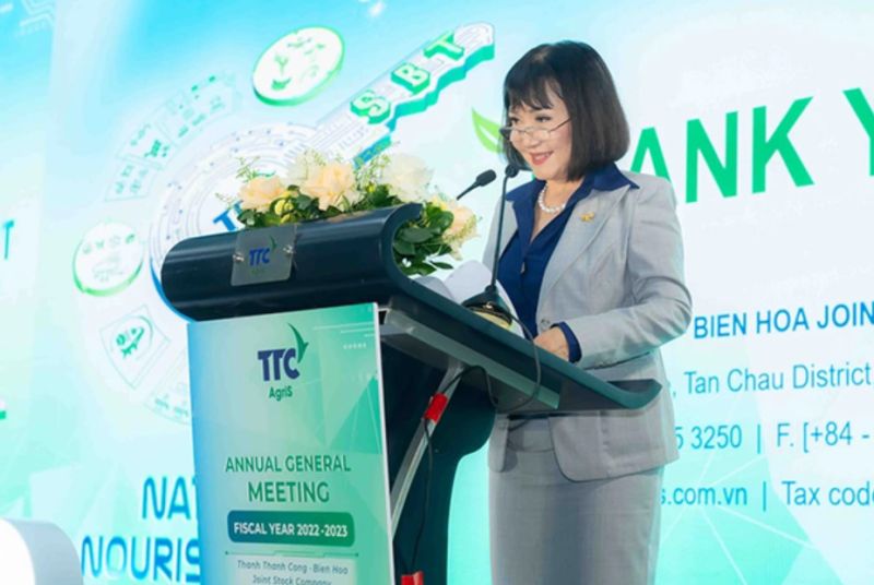 Bà Huỳnh Bích Ngọc khẳng định cam kết kinh doanh “xanh” của TTC AgriS tại Đại hội đồng cổ đông thường niên niên độ 2022-2023