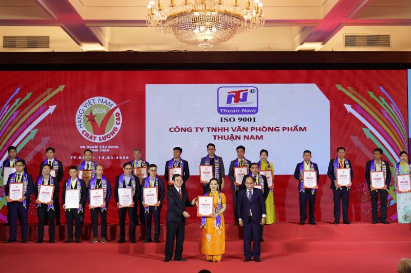 Vinh danh 529 doanh nghiệp Hàng Việt Nam chất lượng cao 2024