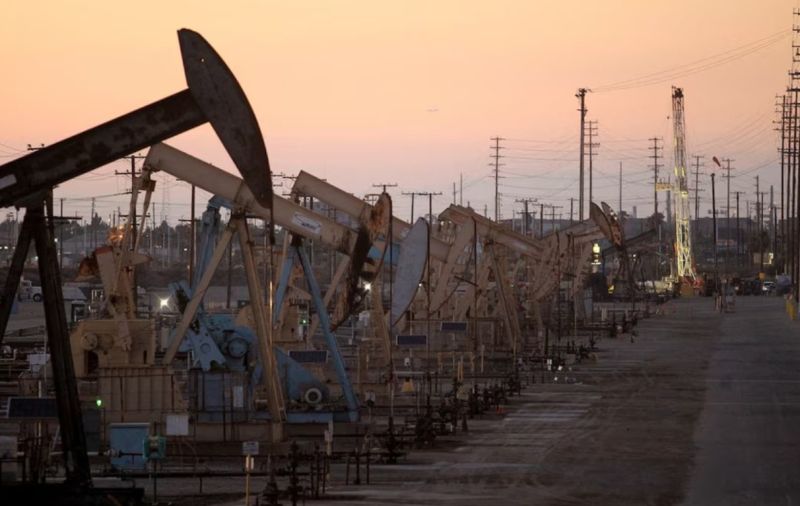 IEA nâng dự báo tăng trưởng nhu cầu dầu năm 2024.