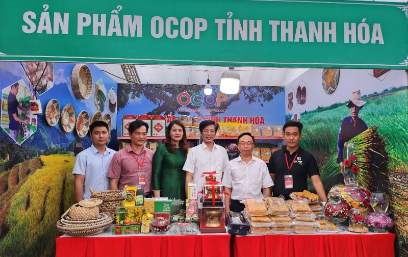 Gian hàng trưng bày sản phẩm OCOP của tỉnh Thanh Hoá tại Hội Báo toàn quốc 2024.