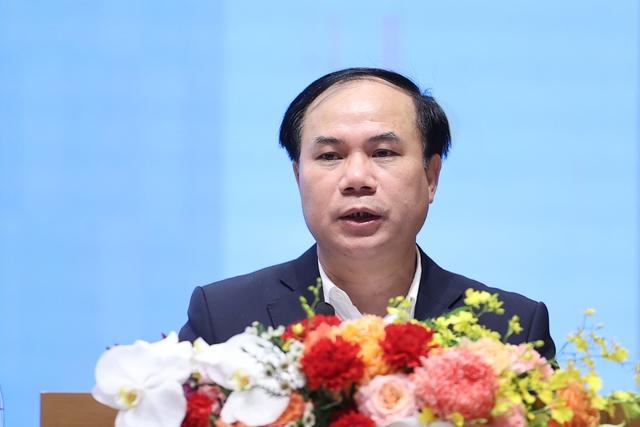 Thứ trưởng Bộ Xây dựng Nguyễn Văn Sinh phát biểu tại Hội nghị - Ảnh VGP/Nhật Bắc