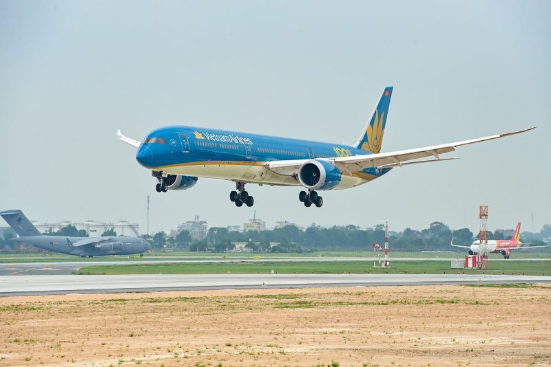 Theo Bộ trưởng Bộ Tài Chính, Vietnam Airlines lỗ đến 37.000 tỉ đồng, năm nào lãi nhất cũng chỉ được 3.000 tỉ đồng.