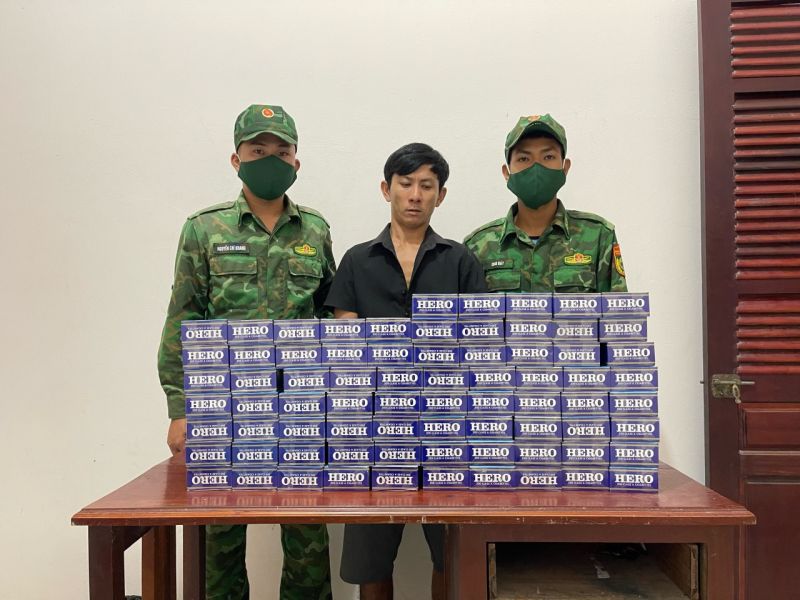 Bô đội Biên phòng tỉnh An Giang bắt giữ đối tượng vận chuyển 750 bao thuốc lá nhập lậu