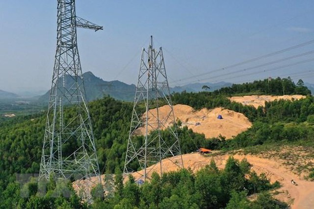 Quảng Bình đang Đẩy nhanh tiến độ bàn giao mặt bằng cho DA đường dây 500 kV Quảng Trạch - Quỳnh Lưu.