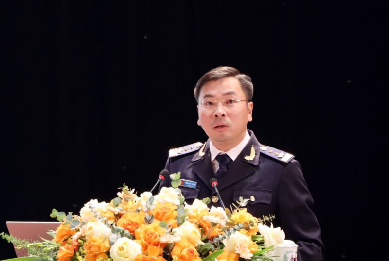 Cục trưởng Cục Hải quan Bắc Ninh Trần Đức Hùng phát biểu tại hội nghị.