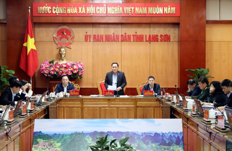 Chủ tịch UBND tỉnh Lạng Sơn Hồ Tiến Thiệu phát biểu kết luận tại hội nghị