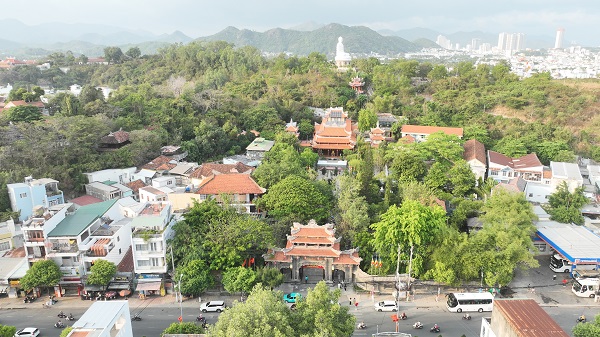 Chùa Long Sơn Nha Trang