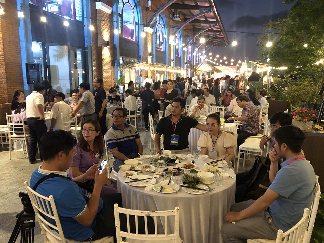 Một số h&igrave;nh ảnh về chương tr&igrave;nh Tiệc buffet ẩm thực &ldquo;77 m&oacute;n ăn đặc sắc tinh hoa B&igrave;nh Định&rdquo;. Ảnh: Viết Hiền.