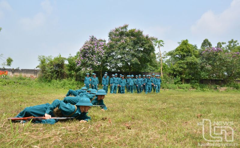 Xây dựng lực lượng dân quân tự vệ vững mạnh, rộng khắp