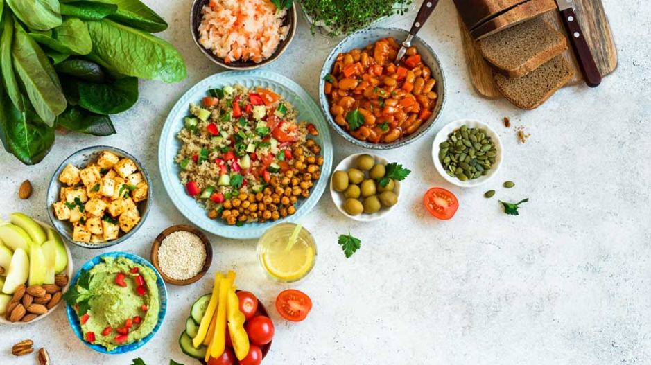 Chế độ ăn khoa học đ&oacute;ng vai tr&ograve; quan trọng với người bệnh cao huyết &aacute;p