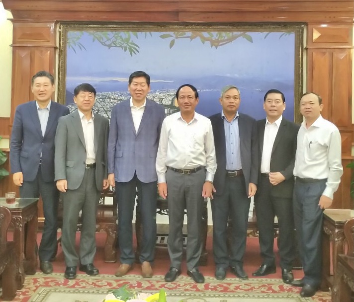 UBND tỉnh Bình Định tiếp và làm việc với lãnh đạo Tập đoàn INPYUNG Hàn Quốc. Ảnh: Trung tâm XTĐT BĐ