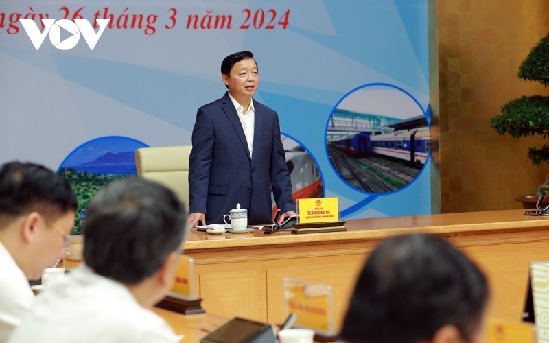 Phó Thủ tướng Trần Hồng Hà lưu ý Bộ GTVT làm rõ hiệu quả kinh tế, kinh nghiệm vận hành đường sắt tốc độ cao kết hợp vận tải hành khách với hàng hóa