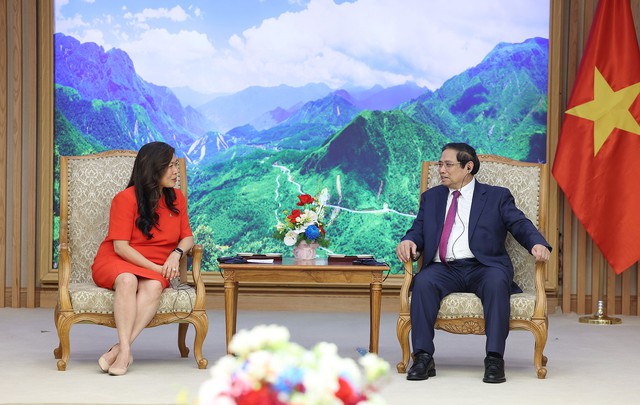 Thủ tướng Phạm Minh Chính đề nghị hai bên khai thác tối đa các cơ chế hợp tác cũ và nghiên cứu thiết lập các cơ chế hợp tác mới để thúc đẩy hợp tác trong tất cả các lĩnh vực - Ảnh: VGP/Nhật Bắc