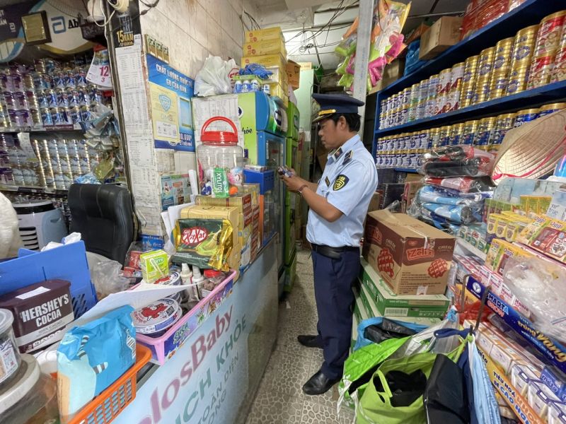 Tiền Giang xử lý 04 cơ sở vi phạm quy định về bán sản phẩm thuốc lá