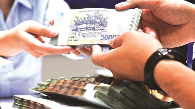 Hôm nay, vẫn có nhà băng giảm mạnh lãi suất  