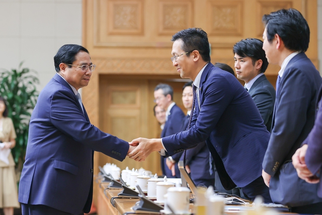 Thủ tướng tiếp đại diện KEIDANREN cùng lãnh đạo các tập đoàn hàng đầu của Nhật Bản - Ảnh: VGP/Nhật Bắc