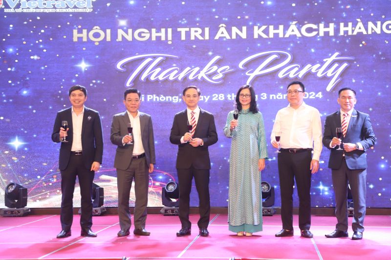Vietravel Hải Phòng tổ chức hội nghị khách hàng năm 2024