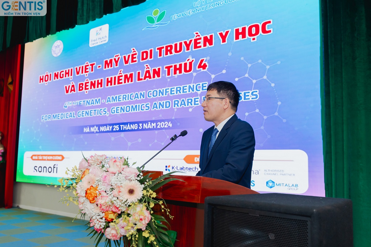 Ông Phan Hữu Phúc (Phó Giám đốc phụ trách chuyên môn Bệnh viện Nhi Trung ương) phát biểu khai mạc tại hội nghị
