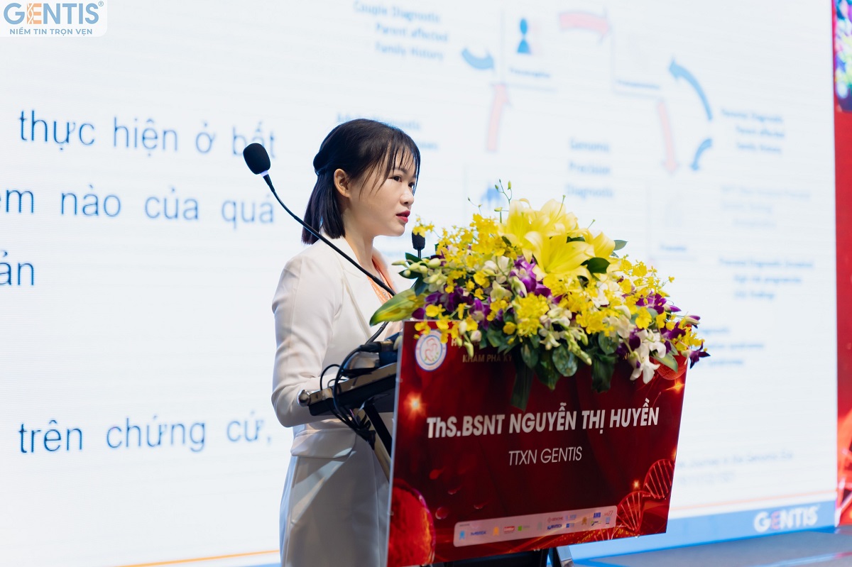 ThS.BSNT Nguyễn Thị Huyền trình bày bài báo cáo 