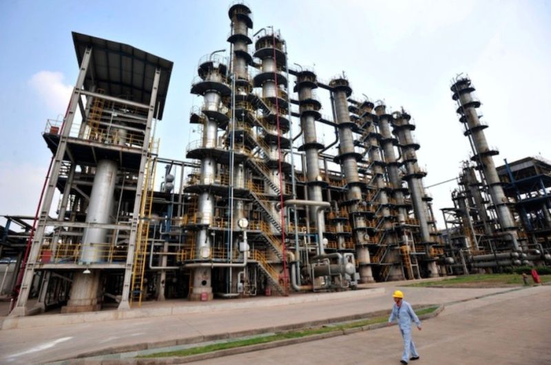 Nhà máy lọc dầu của Tập đoàn Hóa chất và Dầu khí Trung Quốc (Sinopec) ở thành phố Vũ Hán, tỉnh Hồ Bắc, miền trung Trung Quốc.