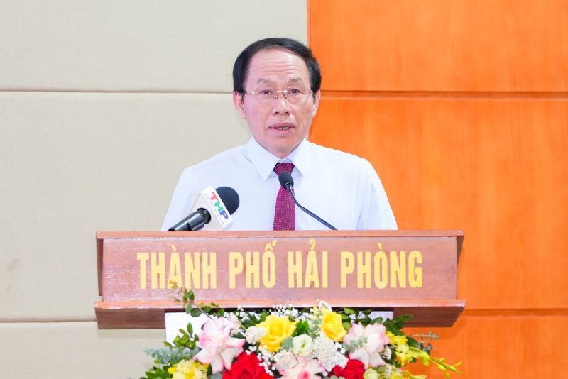 Đ/c Lê Tiến Châu, Ủy viên Trung ương Đảng, Bí thư Thành ủy, Trưởng Đoàn đại biểu Quốc hội thành phố phát biểu kết luận tại Hội nghị.