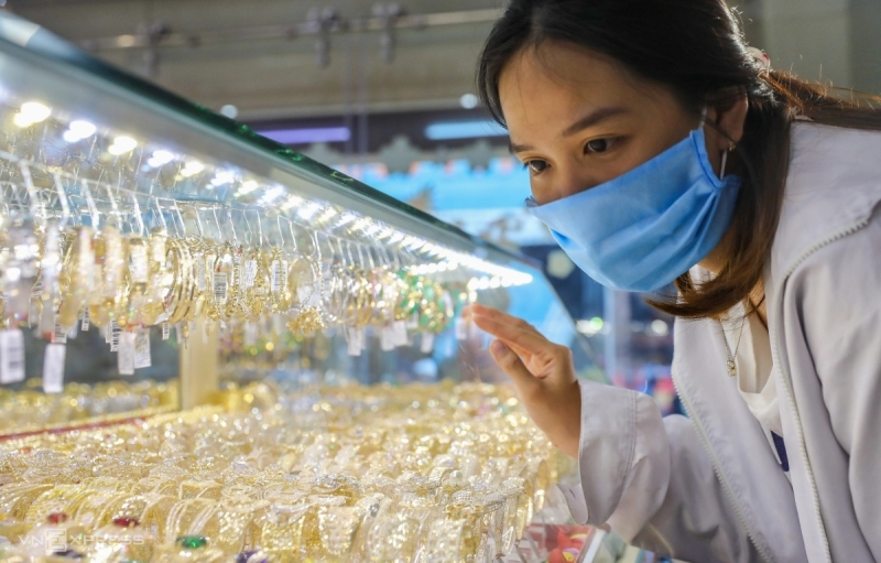 Giá vàng hôm nay 30/3: Tăng giảm trái chiều