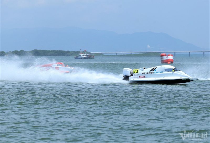 Đầm Thị Nại, là một trong những điểm du lịch nổi tiếng của Bình Định, với đường biển dài và nước biển trong xanh.